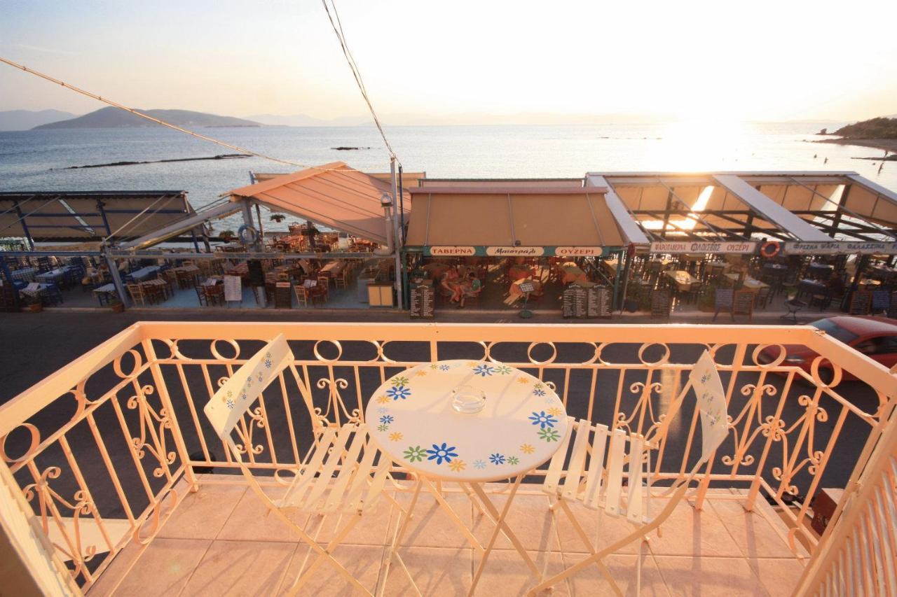 Plaza Hotel Aegina Luaran gambar