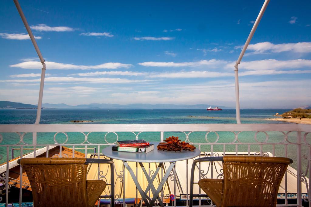 Plaza Hotel Aegina Luaran gambar